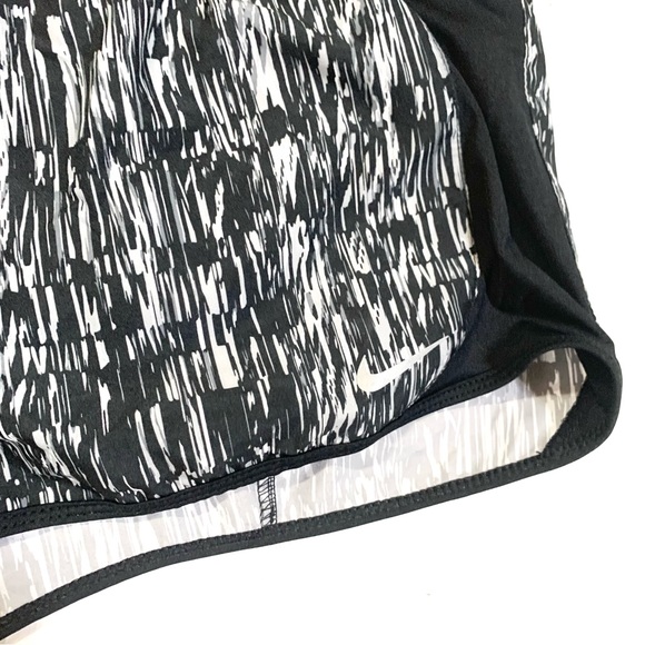 Nike athletic shorts - Picture 2 of 4